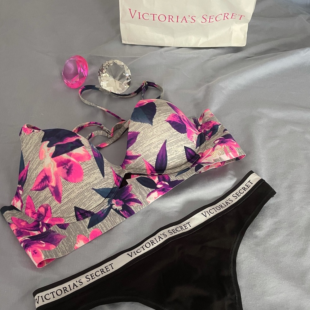 VICTORIA SECRET PINK BRA AND THONG SET